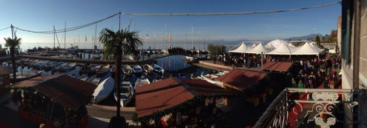 Bardolino: Oldtimer und Antiquitäten im Weihnachtsdorf