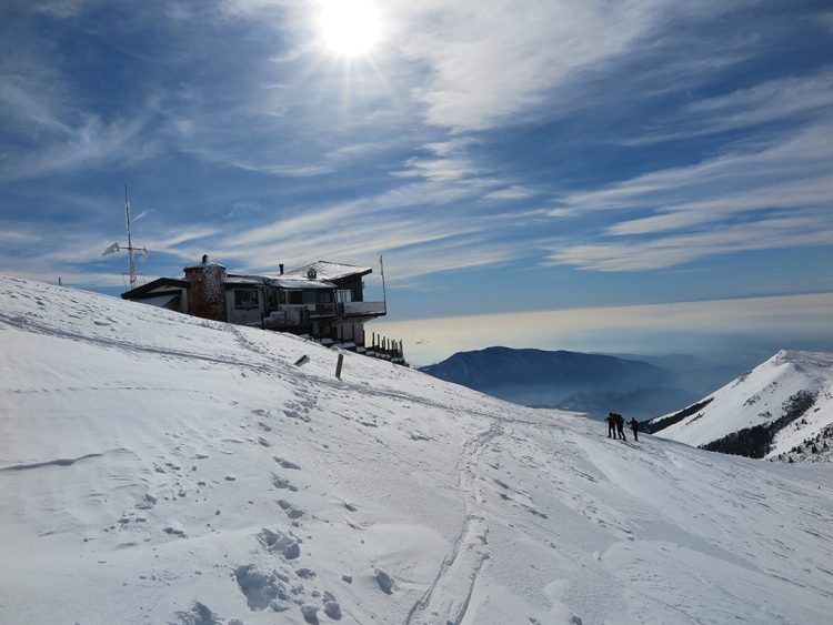 Mit den Schneeschuhen auf dem Baldo unterwegs