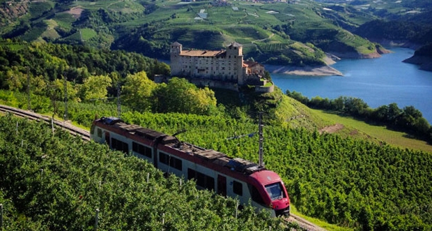 Per Zug zu den Trientiner Burgen