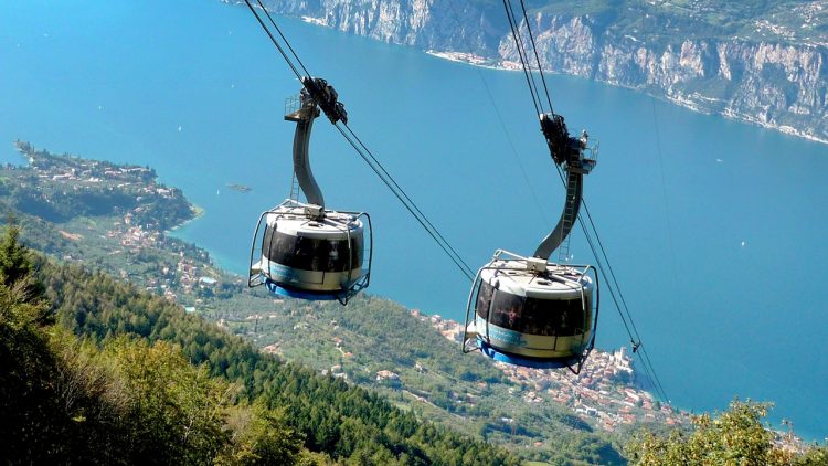 Wintersaison auf dem Baldo: Seilbahn ist auch in der kalten Jahreszeit in Betrieb