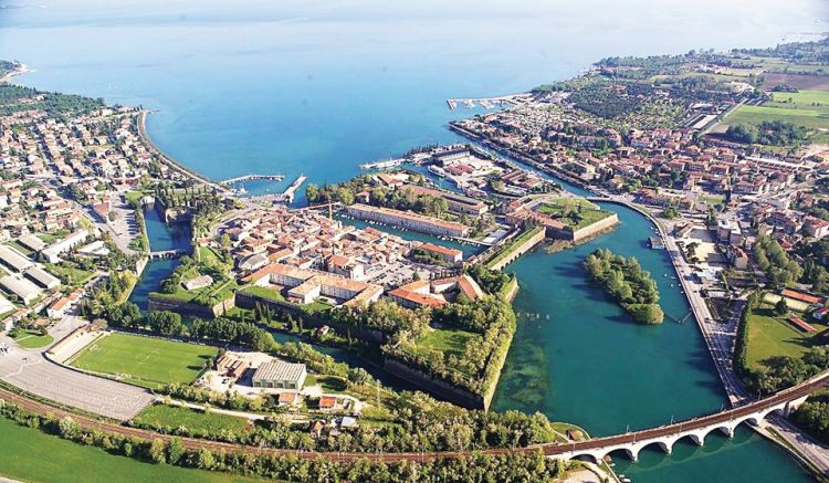 Vielfältiges Peschiera: Panoramen, Geschichte, Sport und Kultur