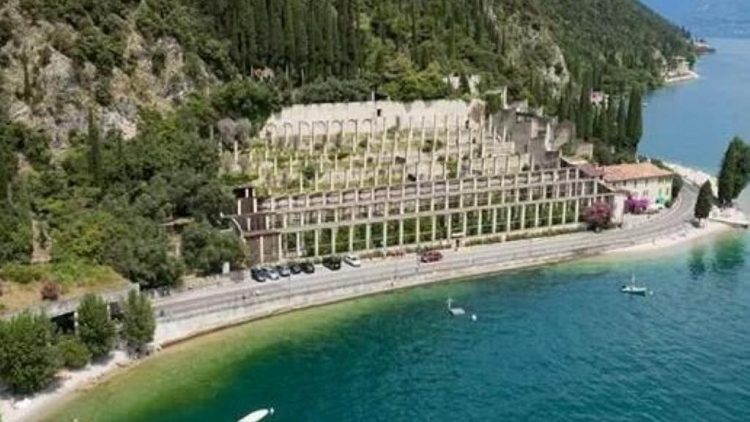 Vorbereitungen für den Winter sind in der Limonaia in Tignale Anlass für ein Fest