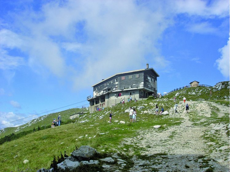 Die Regeln für Wege und Schutzhütten im Gardasee-Gebiet