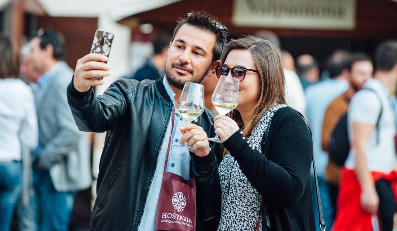 Die Hostaria Verona ging zu Ende: ein Toast mit dem Rekord von 26.000 Gläsern