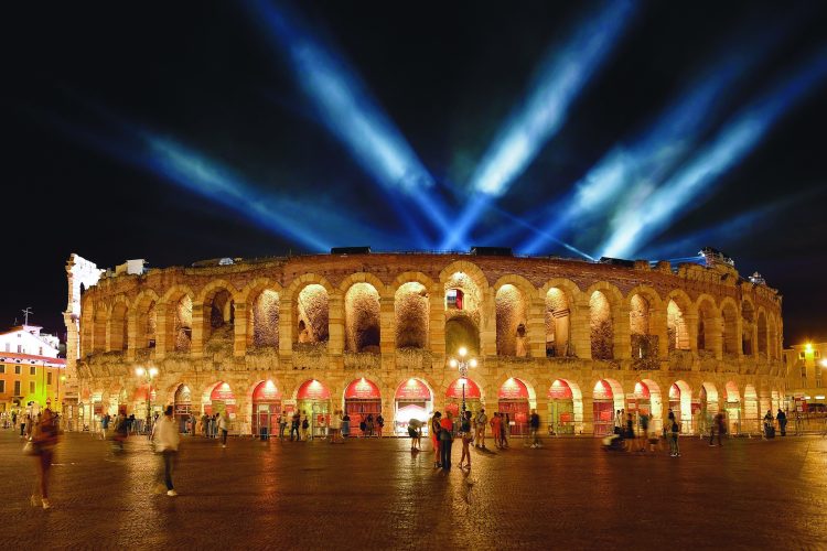 Abschlussfeier der Olympiade 2026 in der Arena von Verona