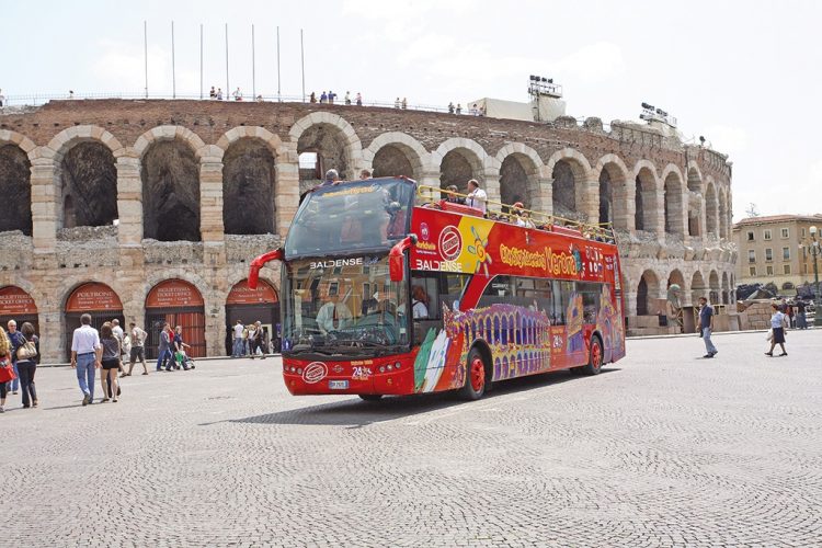 Stadt- und Panorama-Touren in Verona mit City Sightseeing