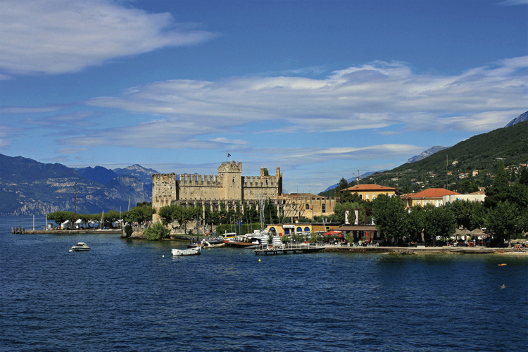 Kunstausstellung in Torri del Benaco