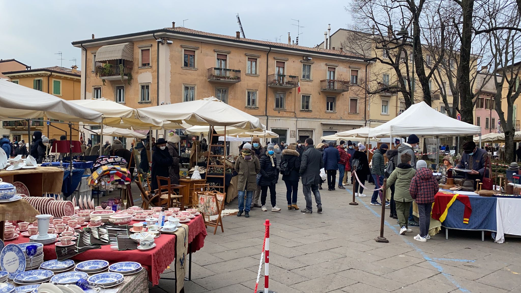 Sonntag, 7. Februar Verona Antiquaria, der Markt der Antiquitäten, Sammlerstücke und Vintage