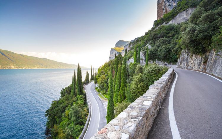 Strada della Forra in Tremosine, ab April Einbahnstraße für den Autoverkehr