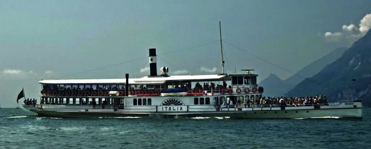 Navigarda-Fähren nehmen den Betrieb auf dem See wieder auf