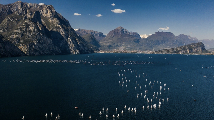 Die Segelsaison am Trentino-Gardasee: 68 Veranstaltungen und 208 Regattatage