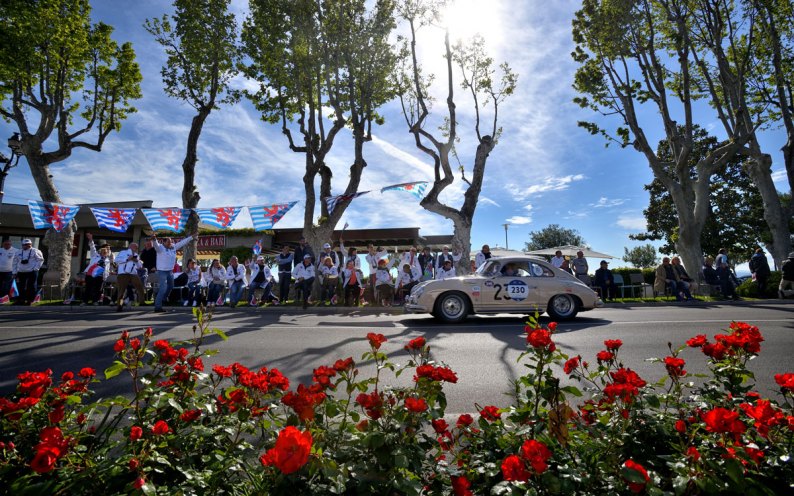 Die 1000 Miglia in Sirmione am 19. Juni: Oldtimer, Spannung und veränderte Verkehrsführung