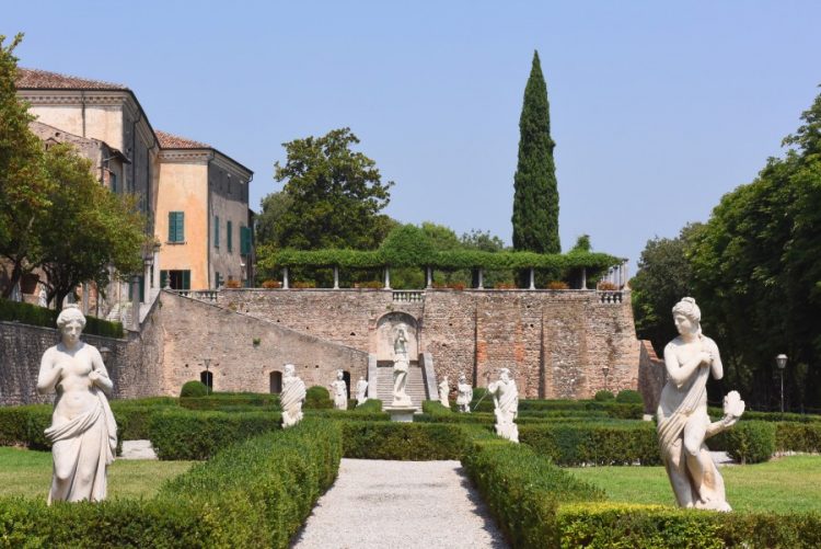 In Volta Mantovana eine kostenlose Tour zwischen Kunst, Natur und traditionellen Geschmäckern