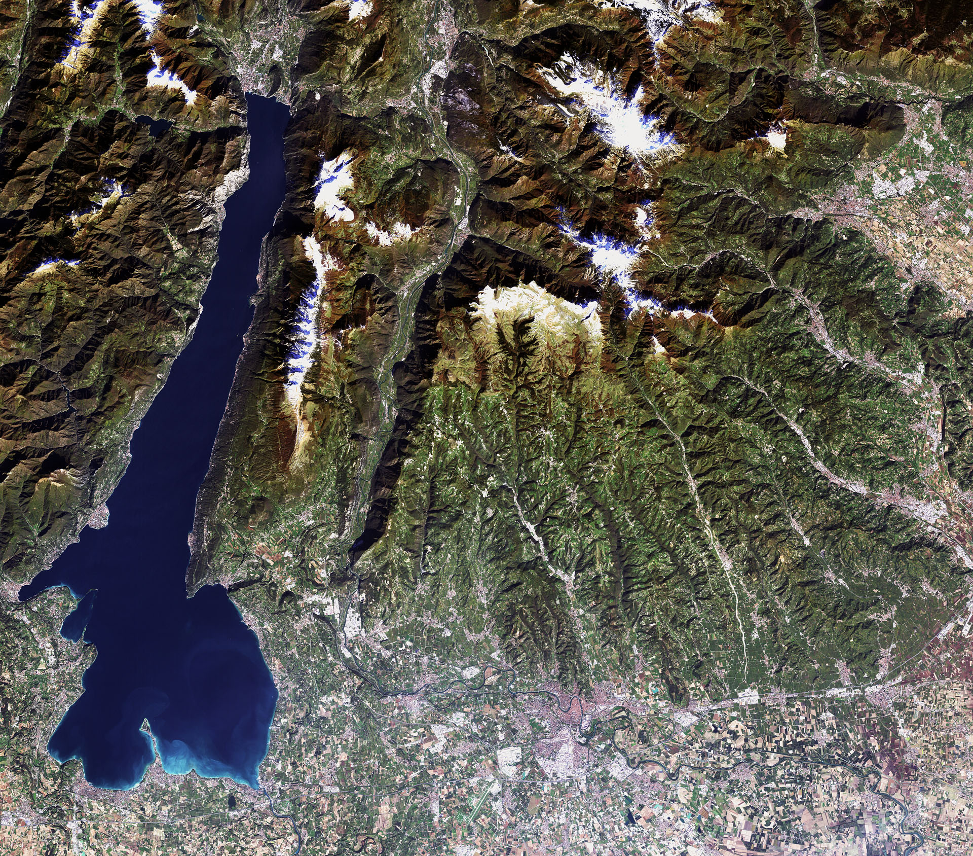 Gardasee als Standort für Datenerfassungssonden der laufenden Weltraummissionen