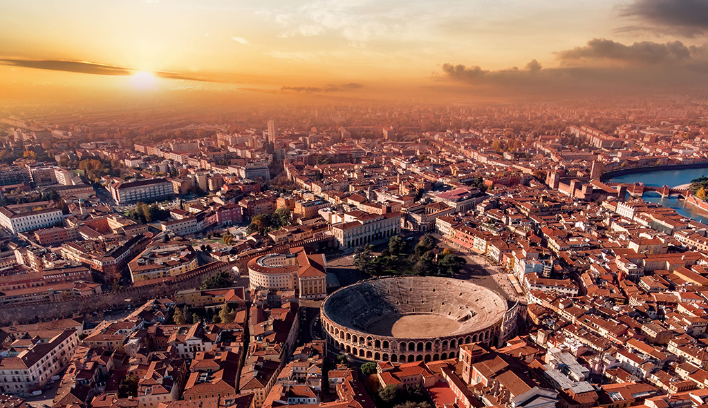 Verona: Neues Tourismusbüro vor der Arena