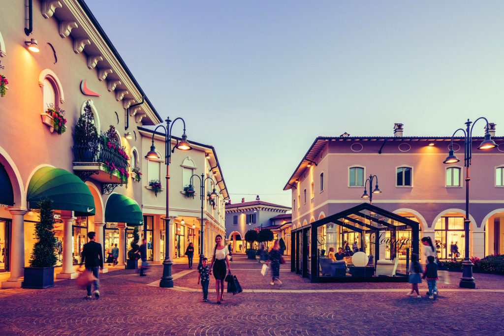 Sondernverkaufsstart in Mantova Village, das Outlet in Bagnolo San Vito