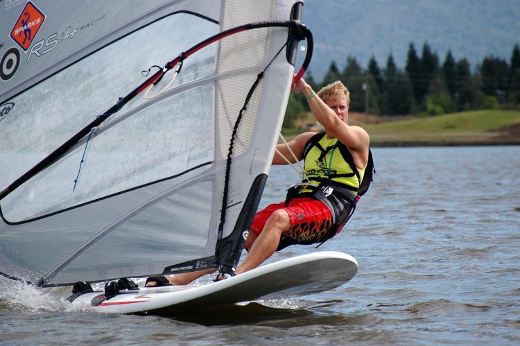 Deutscher Mann beim Windsurfen im Gardasee verschollen