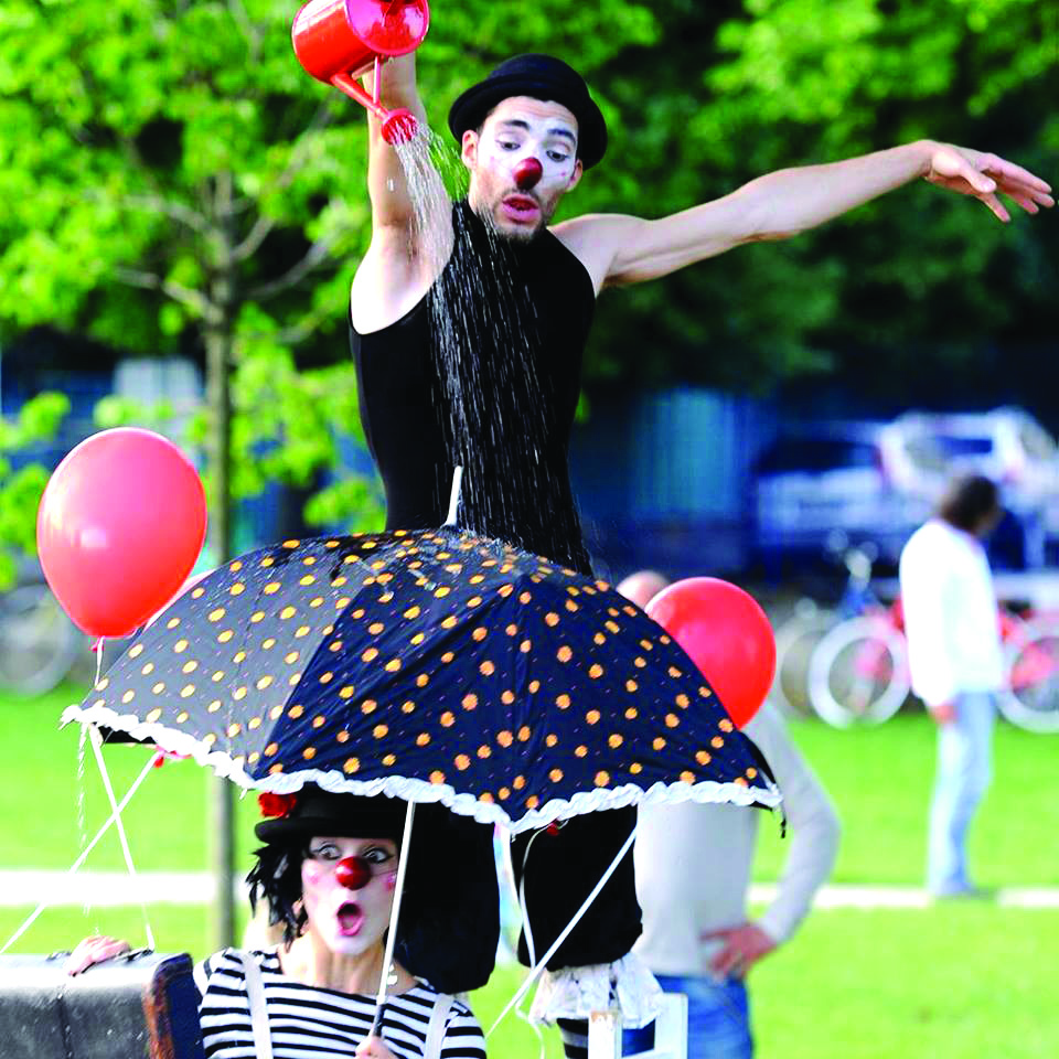 Ein echtes „Buskers Festival“ in den Straßen des Stadtzentrums von Bardolino