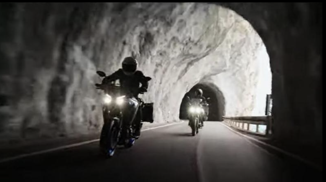 Strada della Forra, Ungewissheit über die Zukunft in Tremosine. Techniker bei der Arbeit