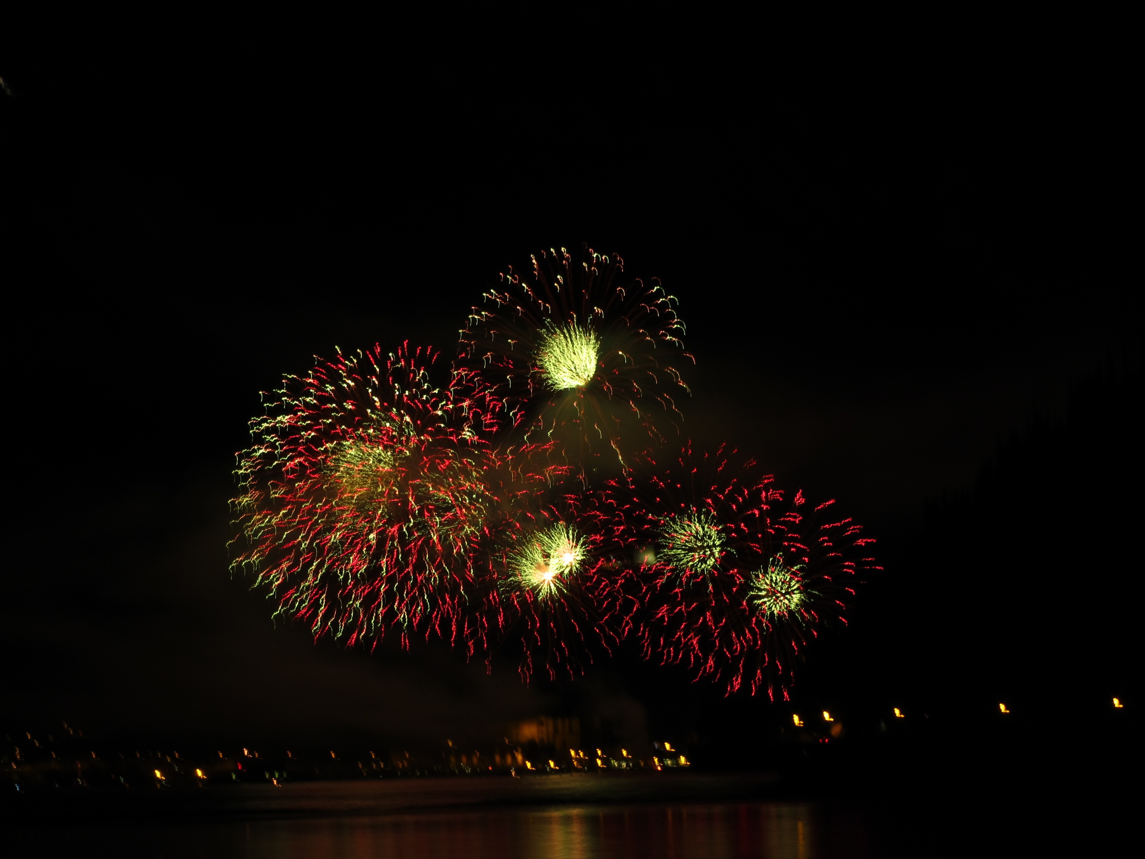 Spaß, Musik und Feuerwerk am Veroneser Gardasee zur Begrüßung 2024