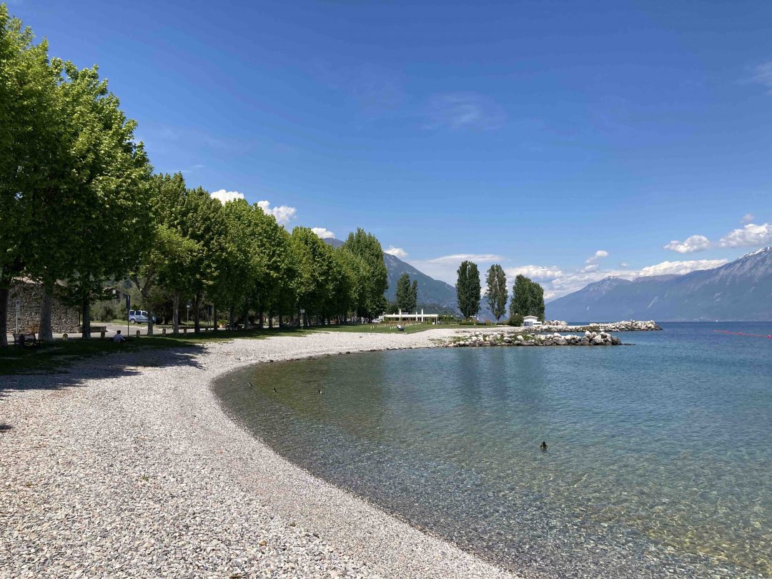 Toscolano Maderno, der Lido degli Ulivi in Flammen