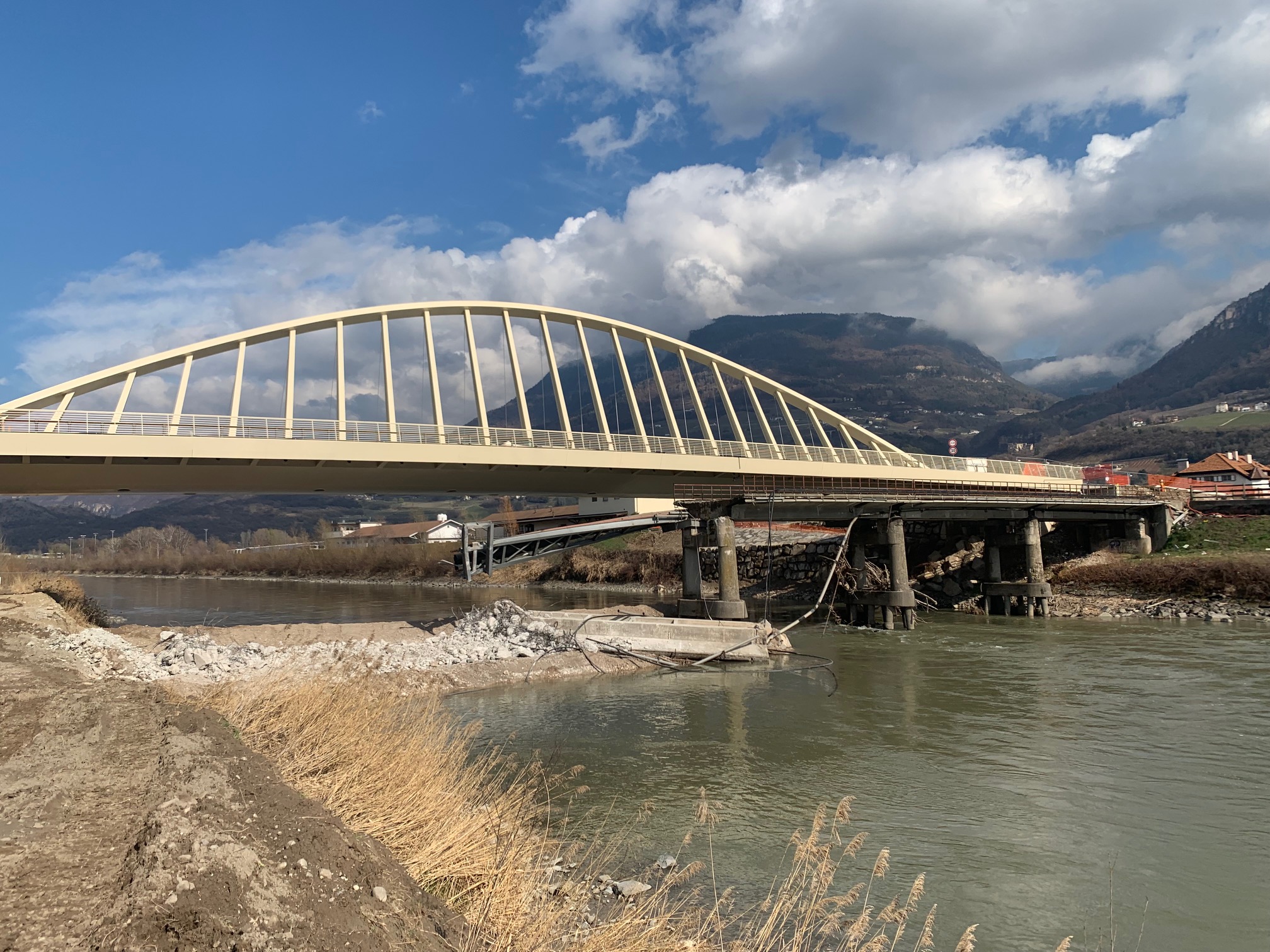 Neumarkt: Abbruch der alten Brücke innerhalb März – Zeitplan eingehalten