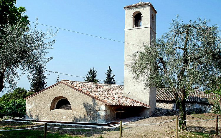 Bardolino: Die Kirche San Pietro unter der Rocca ist wieder für das Publikum geöffnet