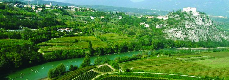 Verkehrsfluss auf dem Abschnitt der Staatsstraße Trient-Verona nördlich von Ceraino wiederhergestellt