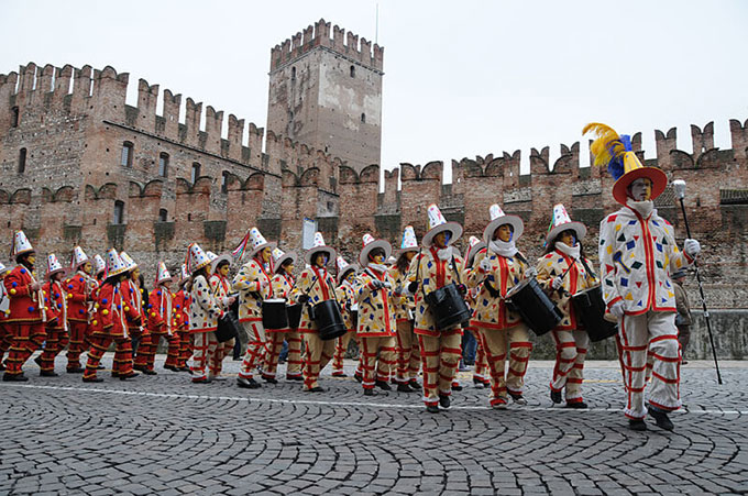 Maskenfest in Verona und Desenzano: Eurocarnevale 2024 kommt an