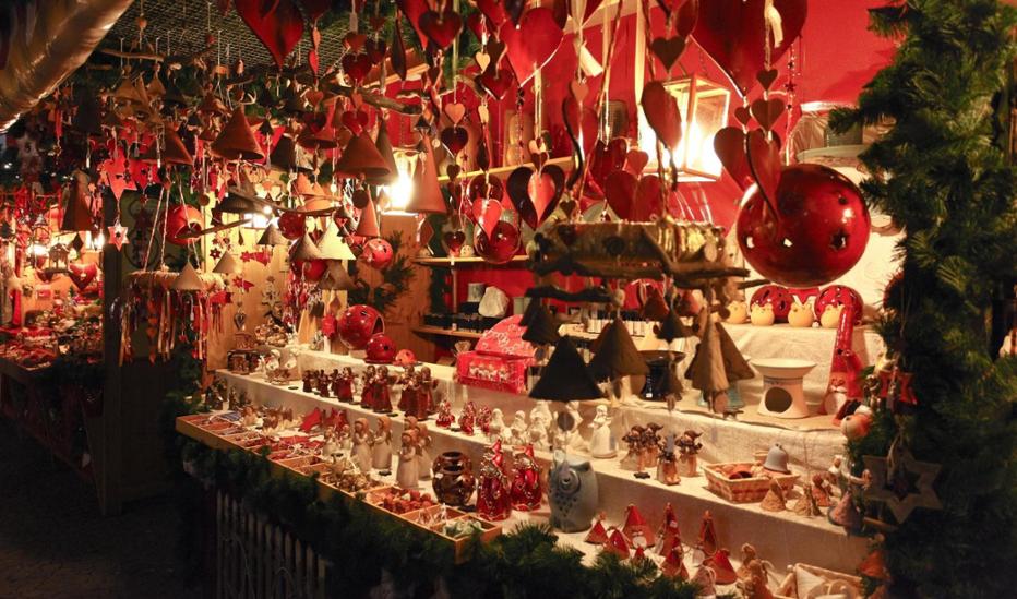 Manerba erwartet die Besucher mit der mechanischen Weihnachtskrippe