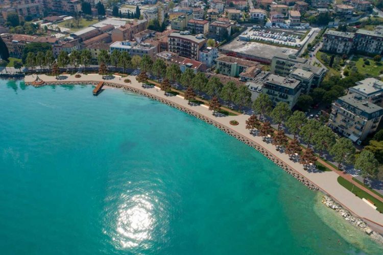 Desenzano, am 15. Mai Einweihung der neuen Seepromenade
