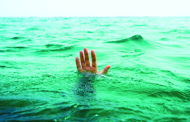 Manerba, Leiche eines jungen Mannes im Wasser in der Nähe der Rocca gefunden