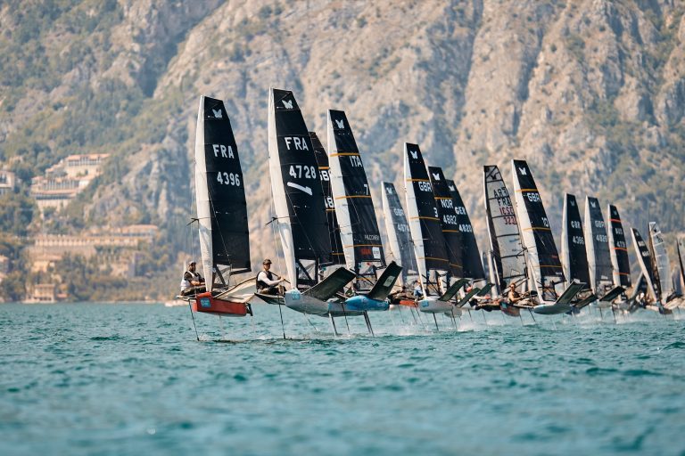 Moth-Weltmeisterschaften: In Malcesine treffen sich die Champions des Foiling-Segelns