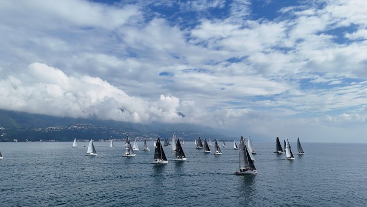 Segeln: Idefix führt nach dem ersten Rennen der 39. Trans Benaco Cruise Race