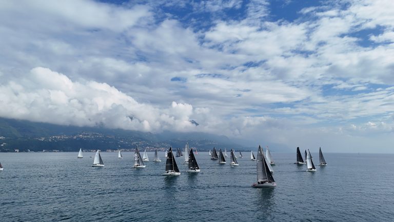 Segeln: Idefix führt nach dem ersten Rennen der 39. Trans Benaco Cruise Race
