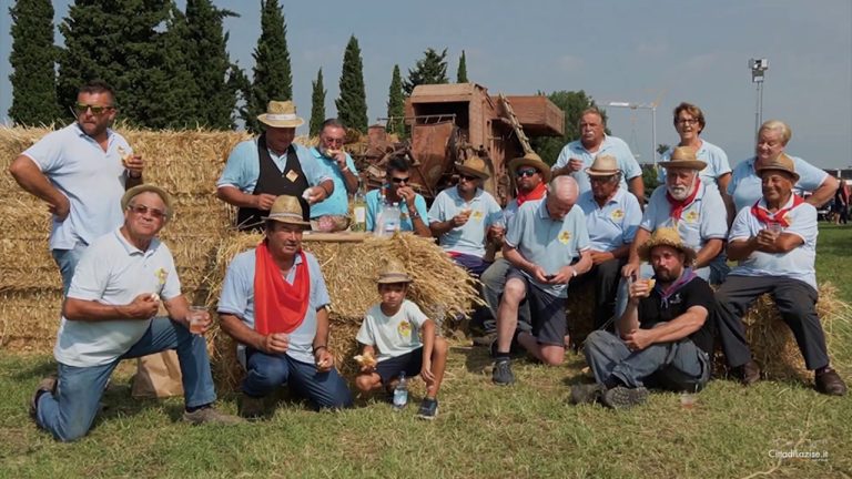 Vom 15. bis 17. August in Lazise das Fest der Dresch- und Pflugarbeiten mit historischen Maschinen