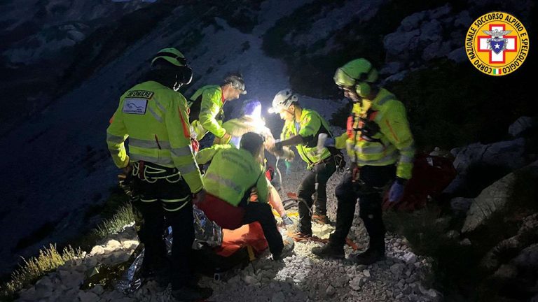 Zwei in den Bergen vermisste deutsche Touristinnen in der Nacht gefunden