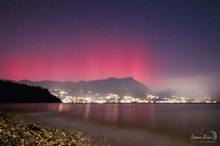 Die mit bloßem Auge sichtbare Nordlichterscheinung am Gardasee