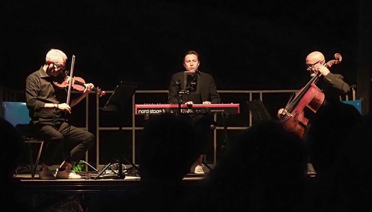 Minimalistische Weihnacht trifft Fluxus: Konzert des Festivals Suoni e Sapori in Salò