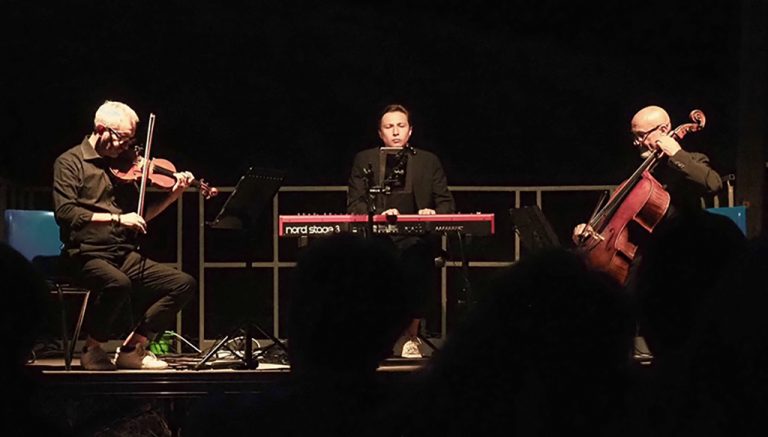 Minimalistische Weihnacht trifft Fluxus: Konzert des Festivals Suoni e Sapori in Salò