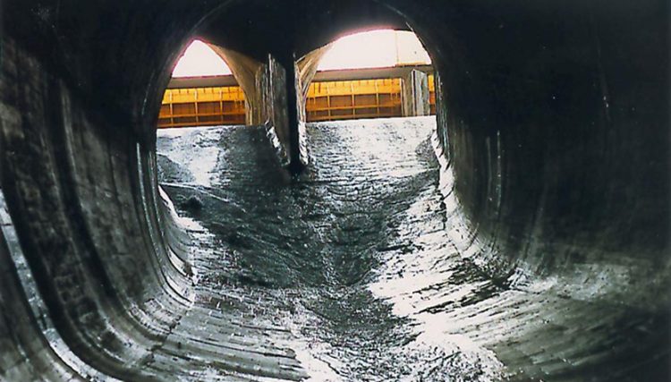 Die Etsch-Gardasee-Stollenanlage geöffnet: „braune Welle“, aber nur kurzzeitig