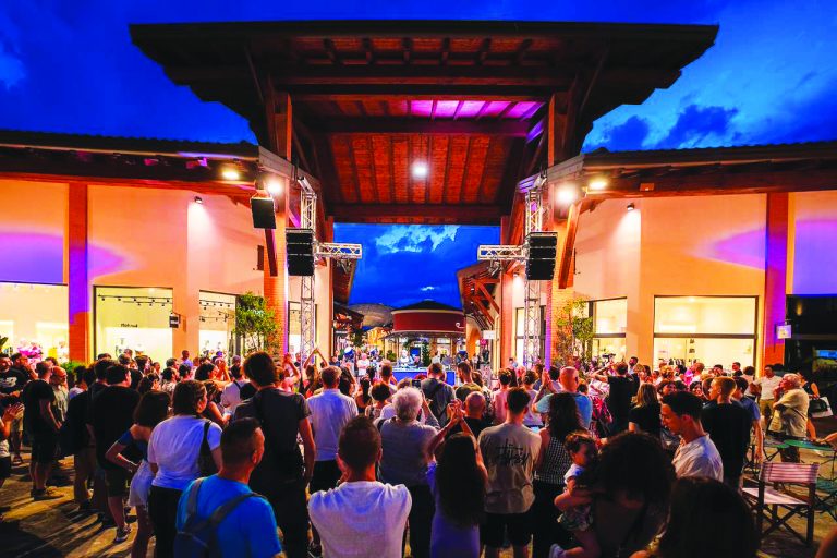 „Village Vibes“ mit Francesco Renga und Ermal Meta im Franciacorta Designer Village