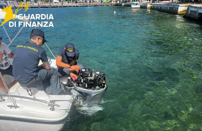 Finanzpolizei kontrolliert Boote am Gardasee: Jedes dritte war manipuliert