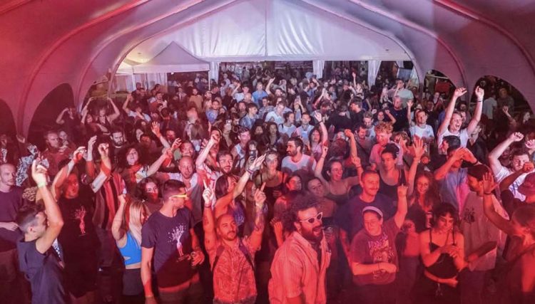 Rockerellando feiert 30 Jahre Musik und Festivalstimmung in Toscolano Maderno