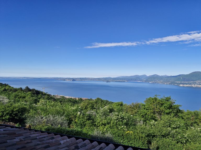Albisano: 2,5-Zi-Wohnung mit seeblick zu verkaufen